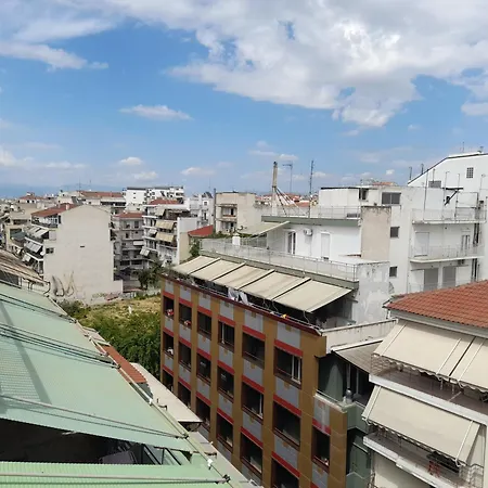 απεριόριστη θέα στο κέντρο της λάρισας Apartment